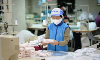Dệt may và "cơn lốc" Covid-19