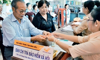 Nâng lương hưu, trợ cấp từ đầu tháng 1/2015