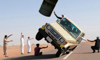 Vì sao Saudi Arabia quyết tâm hạ giá dầu?
