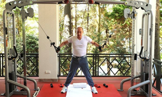 Tỷ lệ ủng hộ giảm, Putin “khoe ảnh” tập luyện