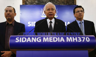 Malaysia xác nhận mảnh vỡ của máy bay mất tích