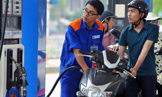 Giá xăng trong nước giảm lần thứ 8 liên tiếp