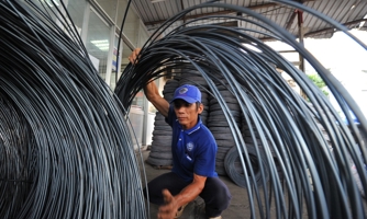 Tiếp tục áp thuế, bảo hộ phôi thép và thép dài Việt
