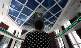 Báo Nikkei "choáng" khi nói về cơn sốt chứng khoán ở Việt Nam