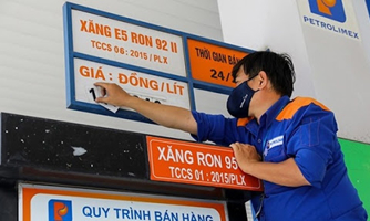 Giá xăng dầu giảm nhẹ từ 16'30 ngày 12/4