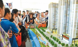 Tín dụng bất động sản dồn về Hà Nội và TP. HCM