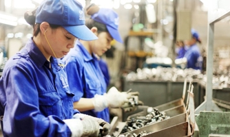 Dịch Covid tái bùng phát, kịch bản nào cho thị trường lao động Hà Nội?