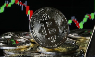 Thị trường tiền ảo rực lửa, Bitcoin lại bị bán tháo, giá giảm quá nửa so với đỉnh kỷ lục