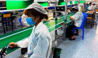 Bắc Giang cấp phép cho các nhà máy của Foxconn và Samsung hoạt động trở lại