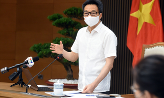 "Vaccine về Việt Nam chưa nhiều do nguồn cung khan hiếm"