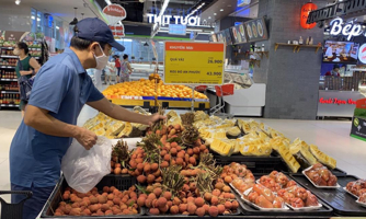 Hệ thống Vinmart bán 2.000 tấn vải thiều Lục Ngạn với giá phải chăng