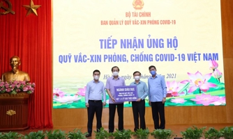 Ngành giáo dục ủng hộ 4,5 tỷ đồng cho Quỹ vaccine phòng, chống Covid-19