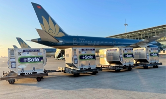 Vietnam Airlines vận chuyển hoả tốc1 triệu liều vaccine đến TP.HCM
