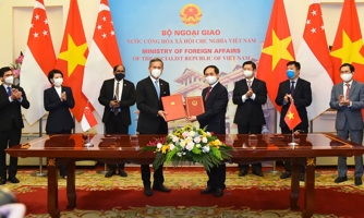 Singapore nhất trí thúc đẩy xây dựng thỏa thuận công nhận "hộ chiếu vaccine" với Việt Nam