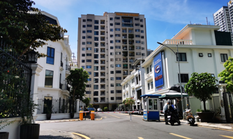 Hà Nội phong tỏa tạm thời một chung cư do có 2 ca nhiễm liên quan đến Tp.HCM