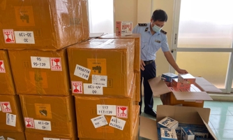 Thu giữ 15.000 sản phẩm thuốc lá điện tử tại Hà Nội