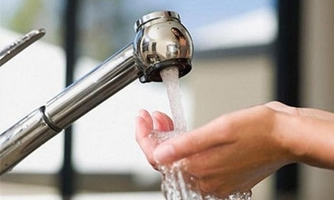 Chính phủ chỉ đạo giảm giá nước sinh hoạt cho người dân bị ảnh hưởng dịch Covid-19