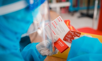 Dược Hậu Giang hỗ trợ người dân Tp.HCM sau tiêm vaccine
