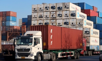 Xuất khẩu Trung Quốc sụt tốc, báo hiệu nhiều thách thức phía trước