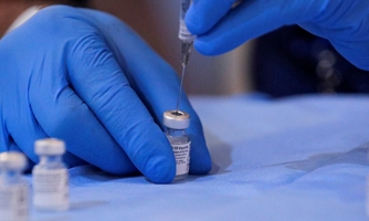 Tiêm vaccine Covid ở Mỹ quá dễ, nhiều người nước ngoài đến để tiêm thêm