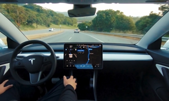 Elon Musk thừa nhận hệ thống tự lái mới nhất của Tesla “không tốt lắm”