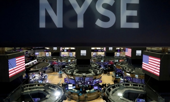 S&P 500 và Nasdaq cùng lập kỷ lục mới, giá dầu tăng mạnh