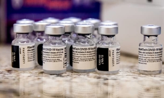 Điều gì khiến Mỹ vứt bỏ ít nhất 15,1 triệu liều vaccine trong 6 tháng?
