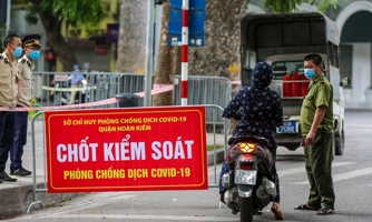 Hà Nội lập 39 chốt kiểm soát quanh “vùng đỏ”