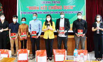 Hà Nội hỗ trợ người nước ngoài gặp khó khăn do dịch Covid-19