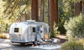 Phượt kiểu siêu sang trên “nhà xe di động” mới toanh của Airstream