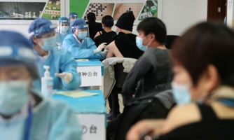 Đã tiêm đủ vaccine Covid cho hơn 1 tỷ người, Trung Quốc vẫn chưa tính mở cửa