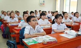 Hà Nội giữ nguyên học phí, chi 892 tỉ đồng hỗ trợ học sinh gặp khó khăn