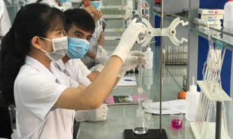 TP.HCM: Sinh viên thực hành, thí nghiệm được ưu tiên học trực tiếp