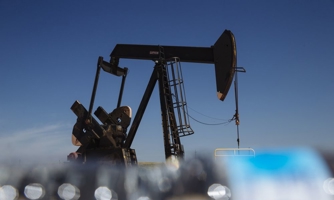 Giá dầu ngày càng nóng, Mỹ và nhiều nước “nài nỉ” OPEC+ tăng sản lượng