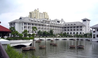 Khách sạn 4-5 sao tại Hà Nội và TP.HCM: Trông chờ vào khách chuyên gia