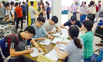 Thanh Hóa đẩy mạnh chi trả bảo hiểm thất nghiệp cho lao động mất việc vì Covid-19