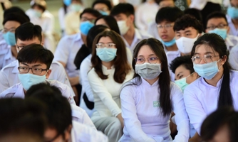 Không thu phí khi bồi đắp kiến thức cho các em học sinh trở lại trường