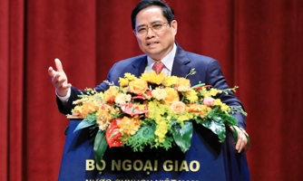 Thủ tướng: Trong ngoại giao, Việt Nam không "chọn bên" mà chọn lẽ phải lớn của thời đại