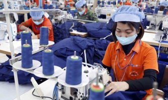 Hỗ trợ chi phí, tiền mặt để thu hút lao động quay lại làm việc