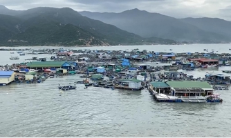 "Thủ phủ tôm hùm" gặp thiệt hại 200 tỷ vì bão Rai