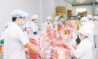 Thưởng Tết thời đại dịch Covid: Thu hút và giữ chân người lao động