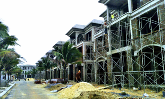 Đẩy nhanh tiến độ thi công, FLC Quảng Bình dự kiến về đích giai đoạn 2 dịp 30/4 