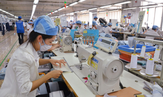 HSBC: "Cú quay xe" đầy bất ngờ của nền kinh tế Việt Nam