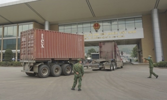 Xử lí nghiêm các hành vi lợi dụng tình trạng ùn tắc hàng hoá để trục lợi