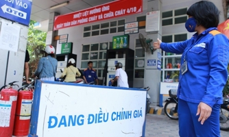 Vụ hạn chế bán xăng tại TP.HCM: Chỉ chiếm 2% số cửa hàng
