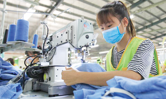 Tìm hướng cho doanh nghiệp nhỏ và vừa dệt may xuất ngoại