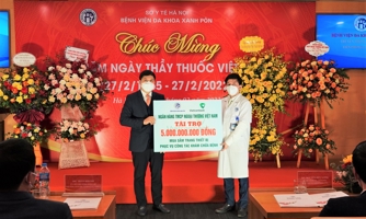 Vietcombank trao tặng 5 tỷ đồng cho Bệnh viện Đa khoa Xanh Pôn