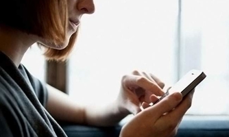 Ngân hàng và nhà mạng thống nhất phí SMS Banking 11.000 đồng/tháng