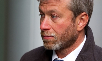 Tỷ phú Nga Roman Abramovich bất ngờ bán câu lạc bộ bóng đá Chelsea lấy tiền ủng hộ Ukraine