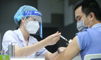 Bộ trưởng Bộ Y tế chịu trách nhiệm nếu thiếu vaccine để xảy ra hậu quả